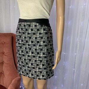 NWT Ann Taylor hounds tooth white & black Skirt